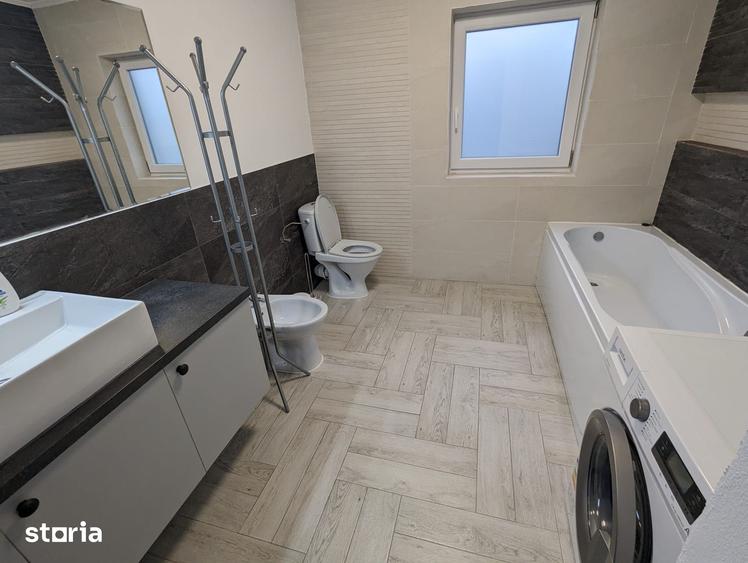 Casă cu 4 camere cu Teren 300 Mp în Central