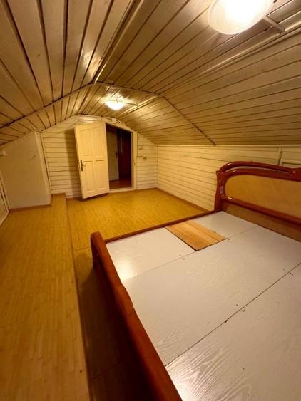 Duplex cu 7 camere cu Canalizare în Câmpinița