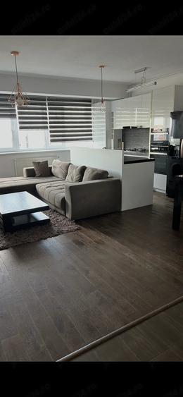 Apartament cu 3 camere decomandat în Ultracentral