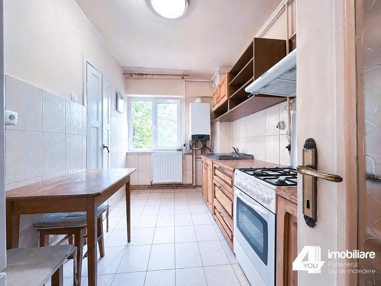 Apartament cu 2 camere semidecomandat în Boul Roșu