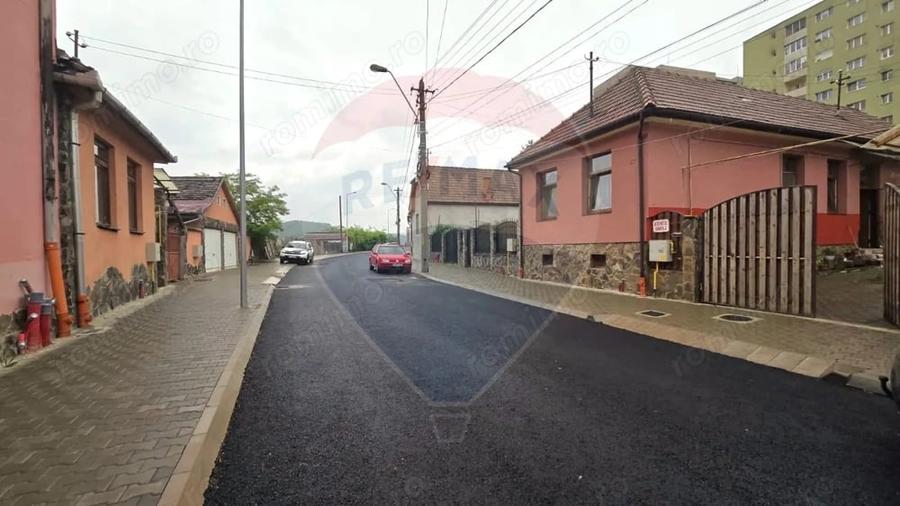 Casă cu 3 camere cu Teren 250 Mp în Central