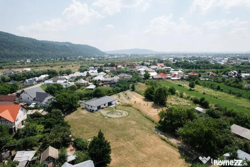 Casă cu 5 camere cu Teren 4242 Mp în Lunca (Vânători-Neamț)