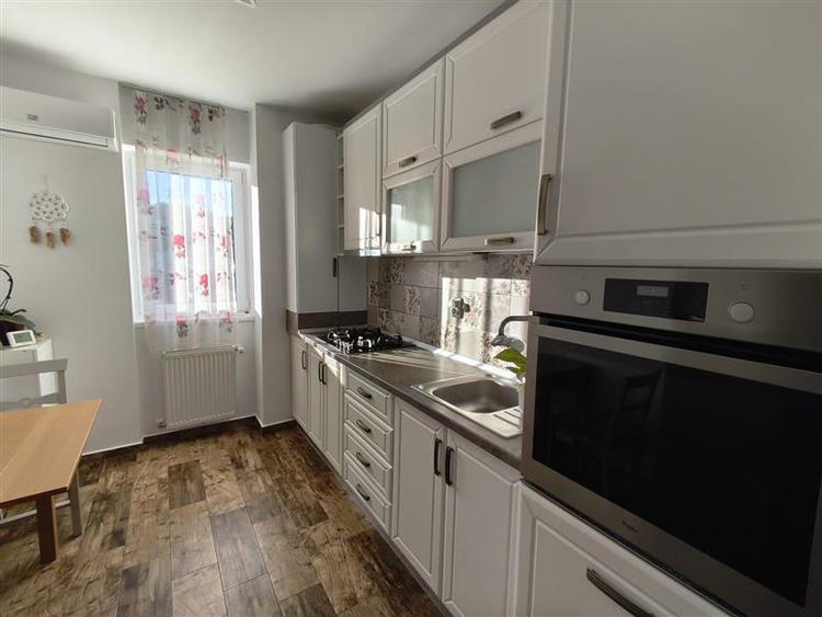 Apartament doua camere Alphaville - Intrare Racadau - 4