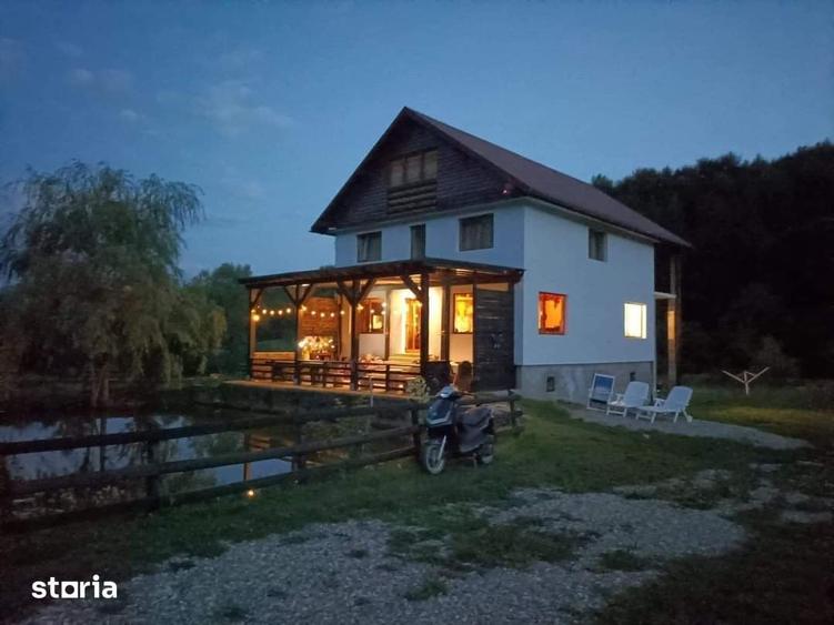 Casă cu 5 camere cu Teren 20000 Mp în Telciu
