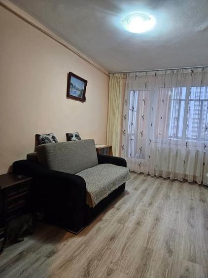 Garsonieră semidecomandată în Gorjului