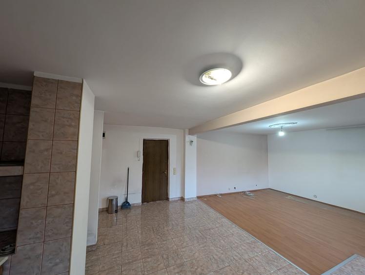 Apartament cu 2 camere decomandat în Vitan Mall