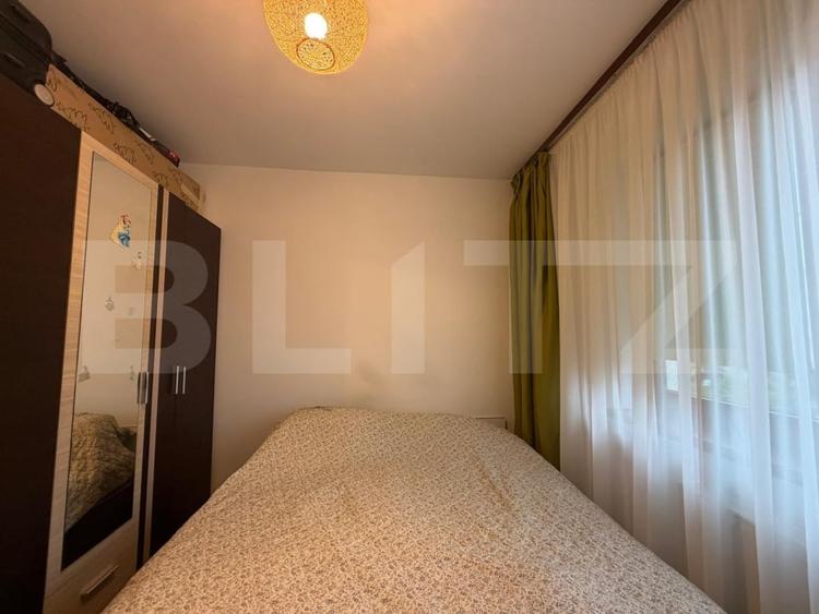 Apartament cu 3 camere decomandat, mobilat în Tractorul