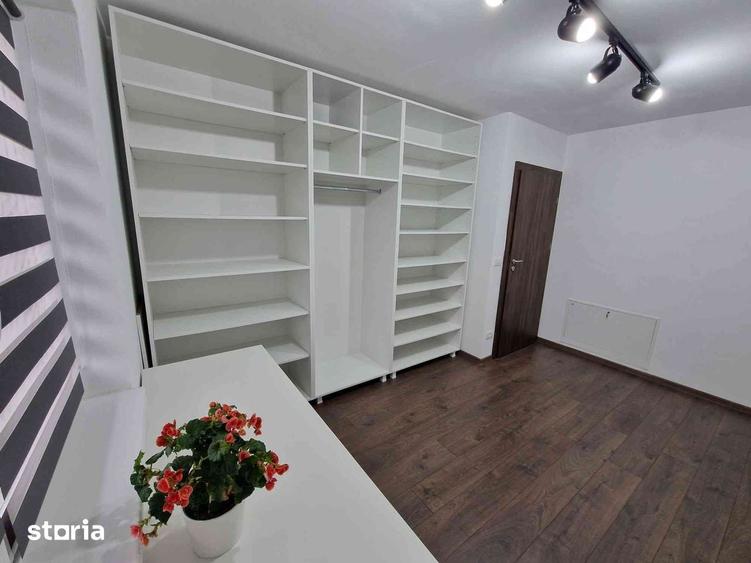 Casă cu 5 camere decomandat cu Teren 325 Mp în Dumbrăvița