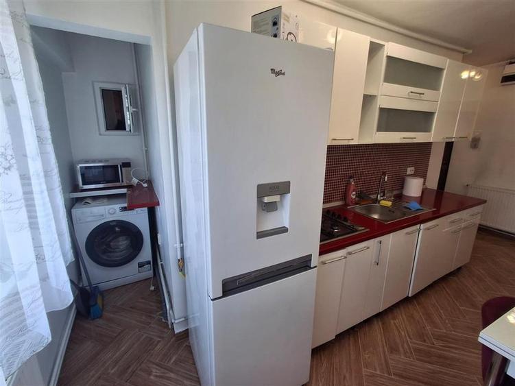 Apartament 2 camere decomandat zona Centrala - 9