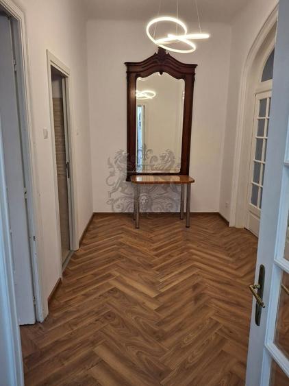 Apartament cu 2 camere decomandat în Matei Voievod
