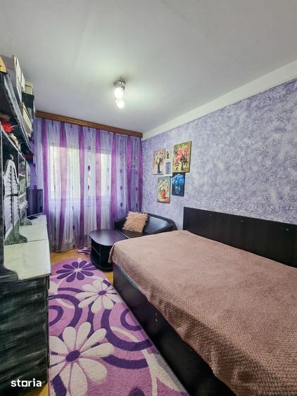 Apartament cu 3 camere decomandat în Mircea cel Bătrân