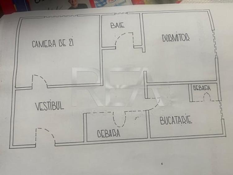 Apartament cu 2 camere decomandat în Trafic Greu