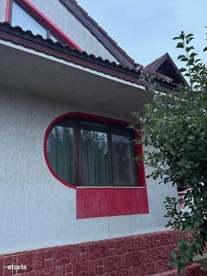 Casă cu 4 camere în Mihail Kogălniceanu