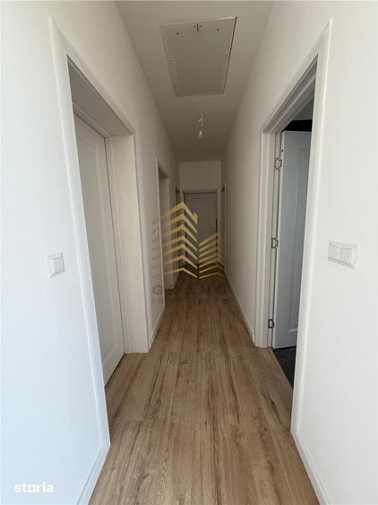 Apartament cu 8 camere în Central