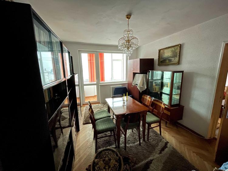 Apartament cu 2 camere decomandat în Central