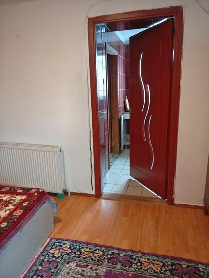 Apartament cu 2 camere decomandat în Titan
