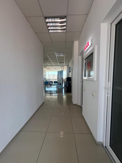 Birou, de 241 mp, în Central