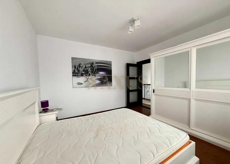 Duplex cu 5 camere cu Canalizare în Florești