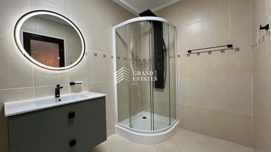 Apartament cu 3 camere decomandat, mobilat în Bucureștii Noi — fotografia 3