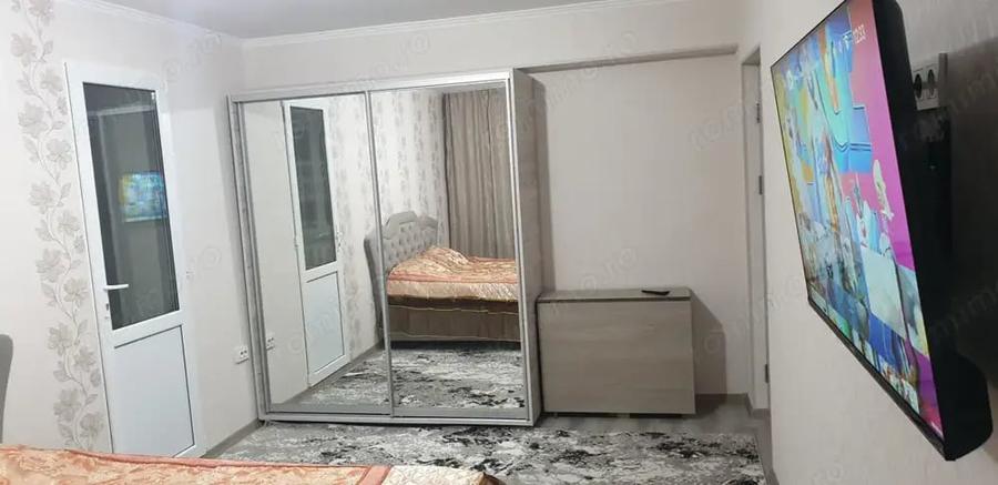 Garsonieră decomandată în Vitan