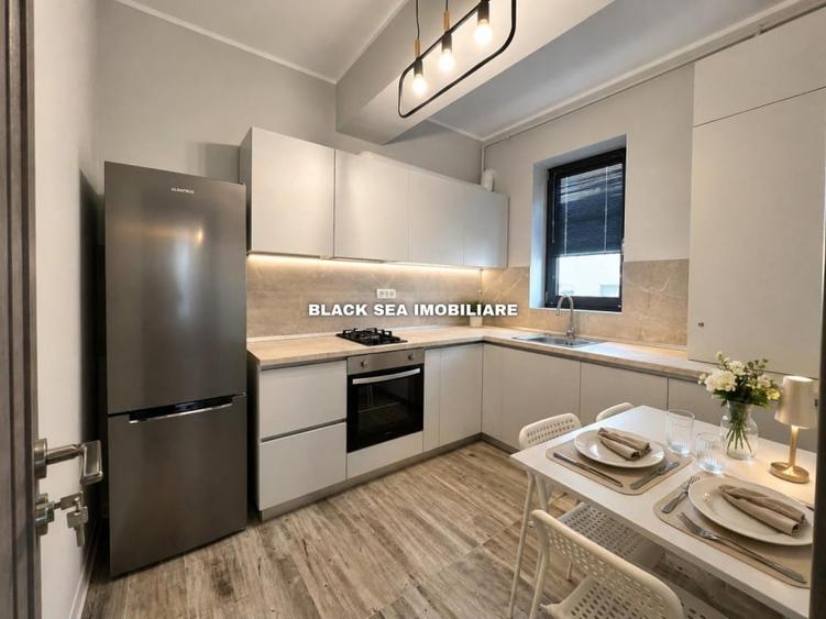 Apartament cu 2 camere, mobilat în Universitate