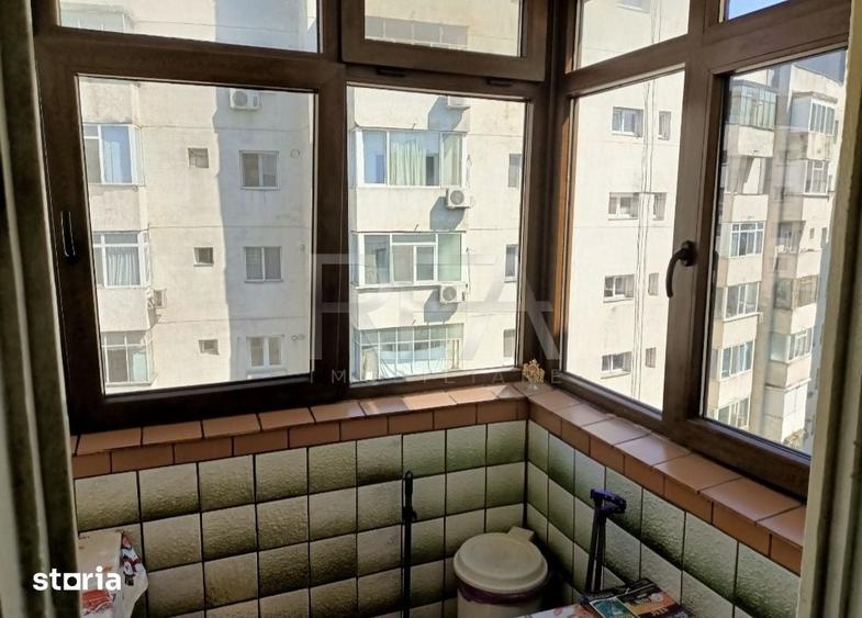 Apartament cu 4 camere decomandat în Crângași