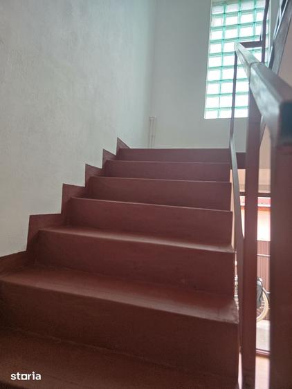 Apartament cu 3 camere în Burdea