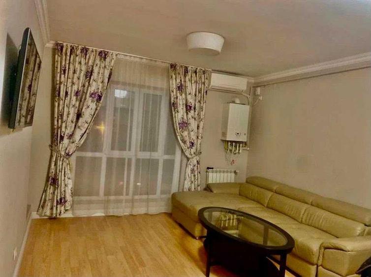 Apartament cu 3 camere decomandat în Tătărași