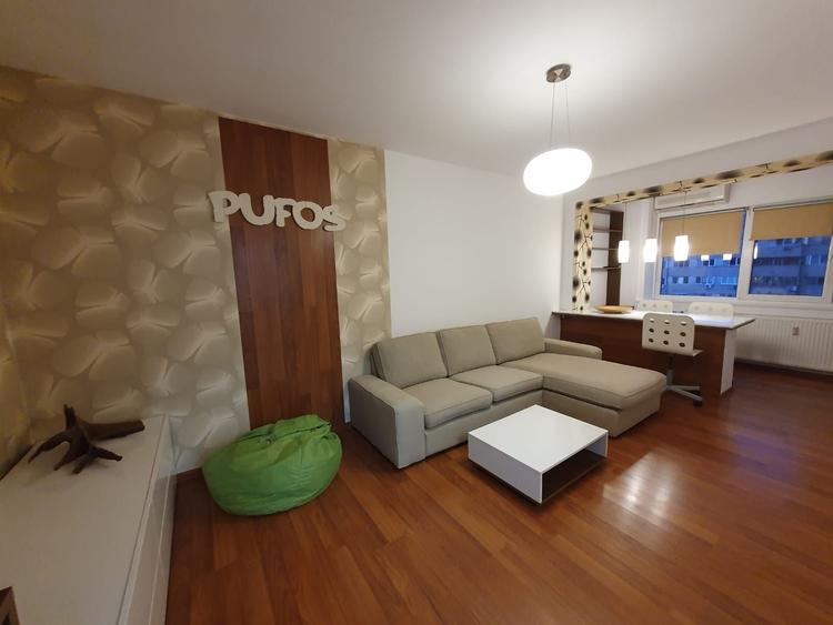 Apartament cu 3 camere decomandat în Apusului