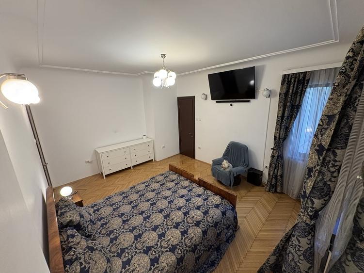 Casă cu 4 camere cu Teren 300 Mp în Ultracentral