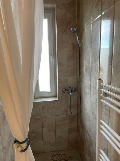 Apartament cu 4 camere decomandat în Gara de Nord