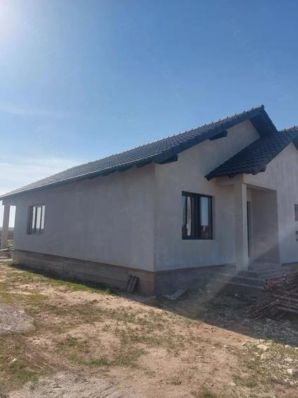 Casă cu 3 camere cu Teren 500 Mp în Sântandrei
