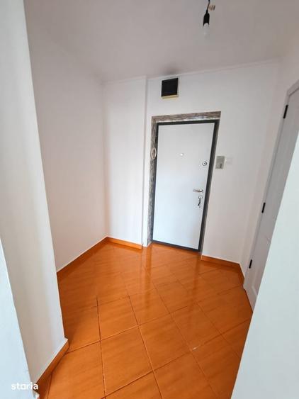 Apartament cu 2 camere semidecomandat în Titan