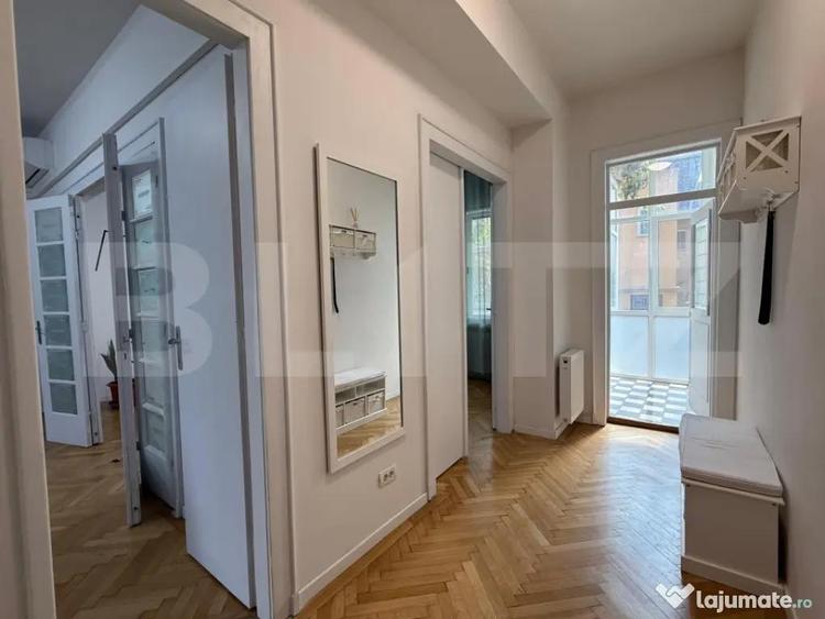 Apartament cu 4 camere decomandat, mobilat în Central