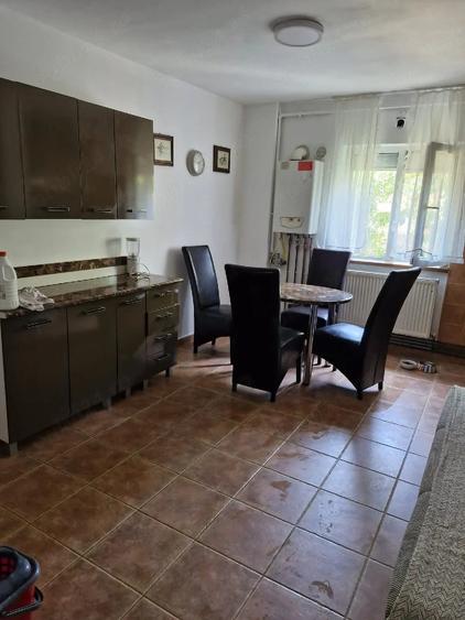 Apartament cu 2 camere decomandat în Girocului
