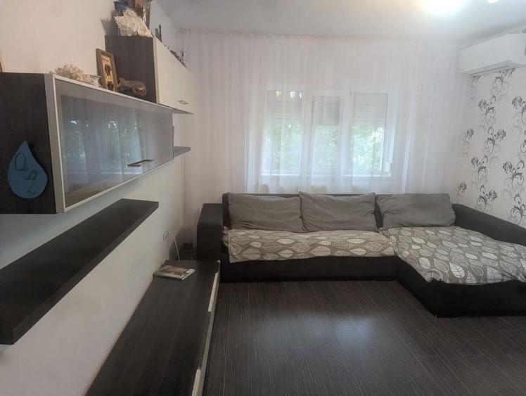 Apartament cu 3 camere decomandat în Galați