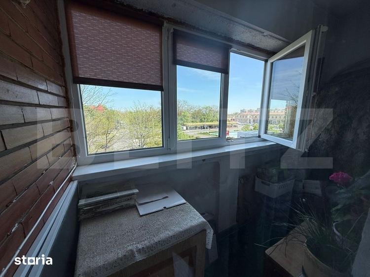 Apartament cu 4 camere decomandat, mobilat în Sud