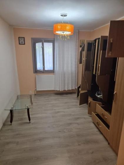 Apartament cu 2 camere în Micro 39