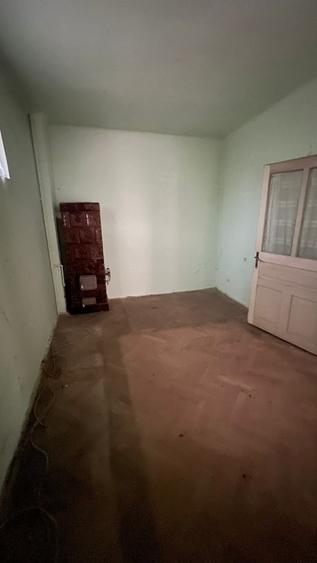 Casă cu 2 camere cu Teren 90 Mp în Centrul Istoric
