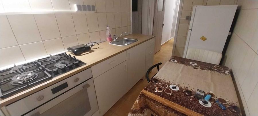 Apartament cu 2 camere decomandat în Drumul Taberei