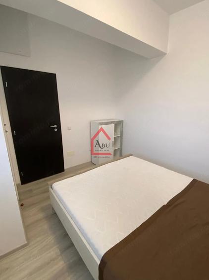 Apartament cu 2 camere semidecomandat în Filiași