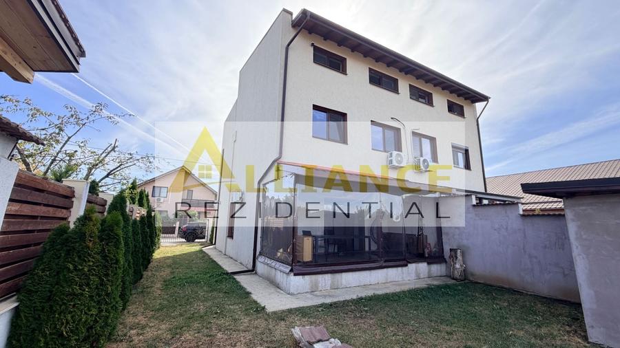 Duplex cu 7 camere cu Canalizare în Berceni