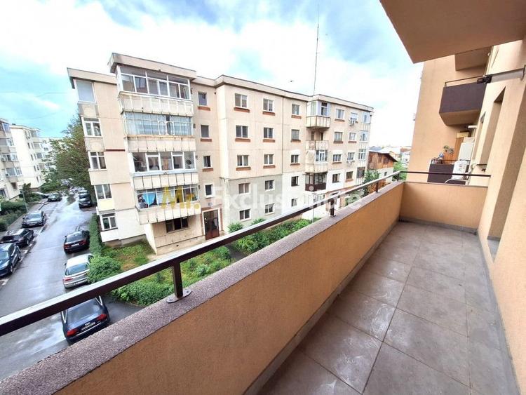 Apartament cu 3 camere decomandat, mobilat în Popa Șapcă
