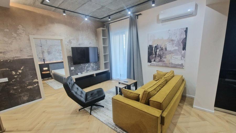 Apartament cu 2 camere decomandat, mobilat în Universitate