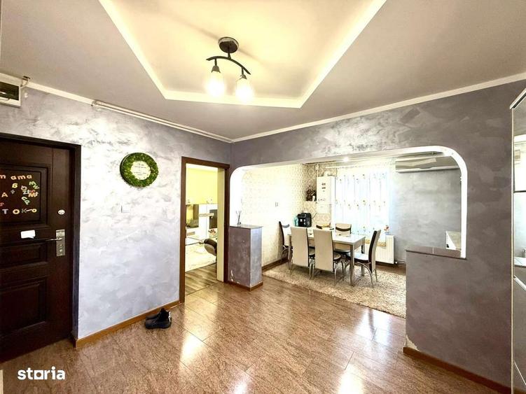 Apartament cu 3 camere decomandat în Central