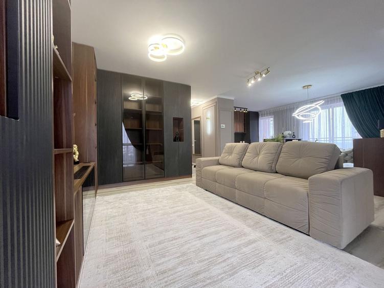 Penthouse cu 2 camere decomandat, mobilat în Lipovei