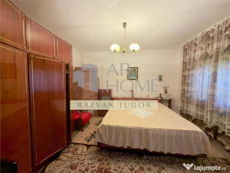 Casă cu 4 camere cu Teren 1681 Mp în Boldești