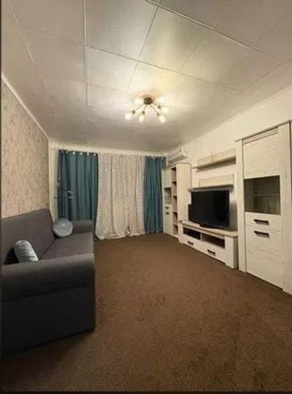 Apartament cu 2 camere decomandat, mobilat în Tei