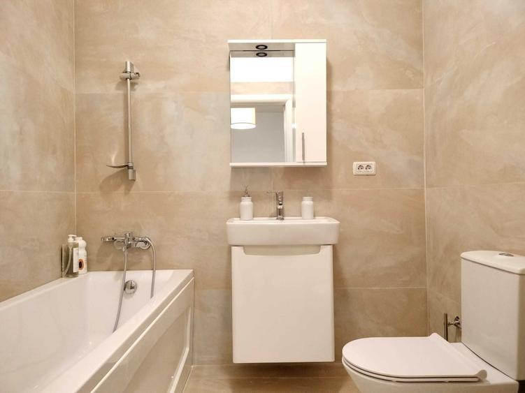 Inchiriere direct proprietar studio dublu loc de parcare bloc nou 40 mp Central Address Residence - 8