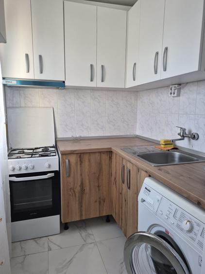 Apartament cu 2 camere semidecomandat în Dacia